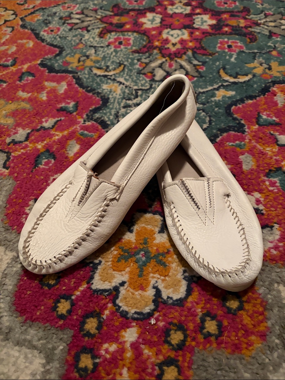 Minnetonka White Genuine Leather Slip-On Moccasins